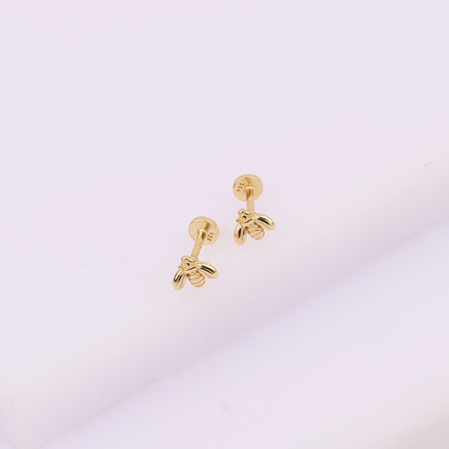 Dainty Bee Flower Stud Earrings Gift Set