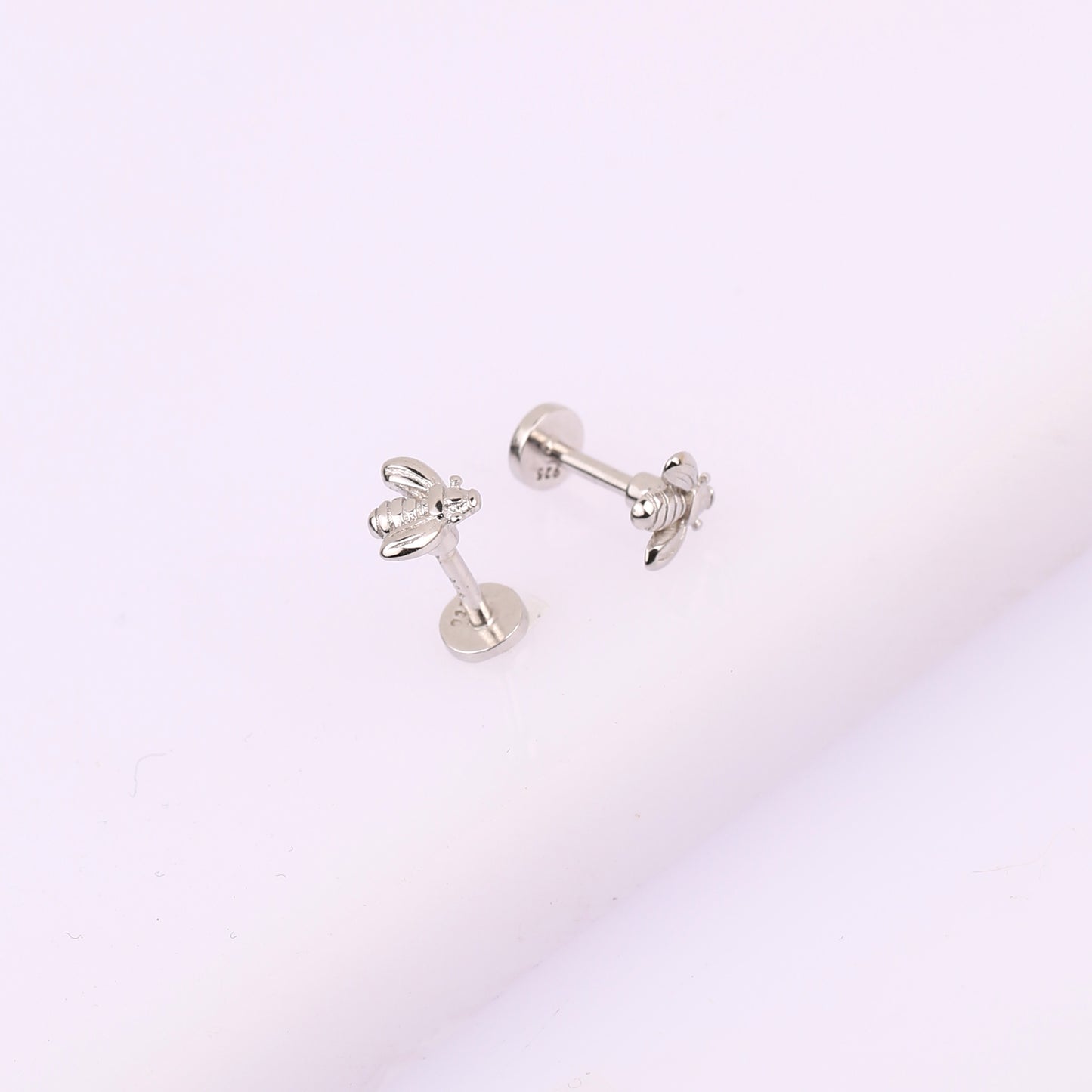 Dainty Bee Flower Stud Earrings Gift Set